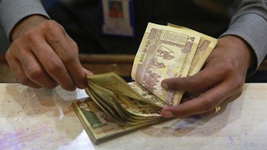 rbimodifiescircularondepositingoverrs5000inbanks